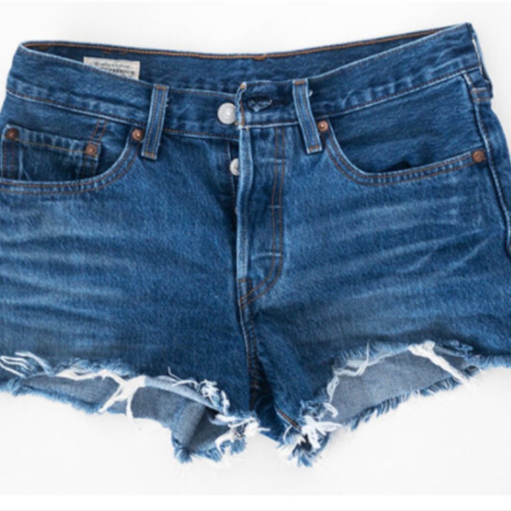 Levi 501 Denim shorts size 26, dark blue